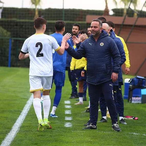 Fenerbahçe başkanı ali koç'un da izlediği maçta fenerbahçe u19 takımı giresunspor'u 4-1 mağlup etti.