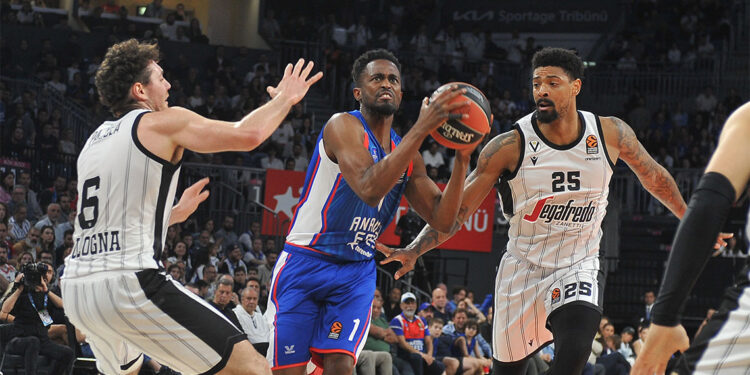 Anadolu Efes Avrupa'ya veda etti