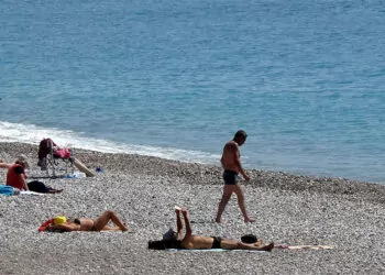 Antalya'da fırtınanın ardından sahiller doldu
