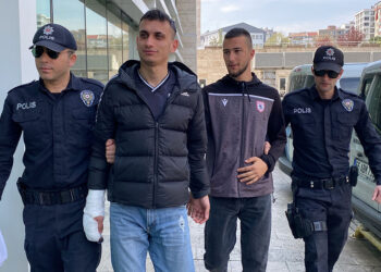 Asker eğlencesinde tartıştılar, sokak ortasında bıçakladılar