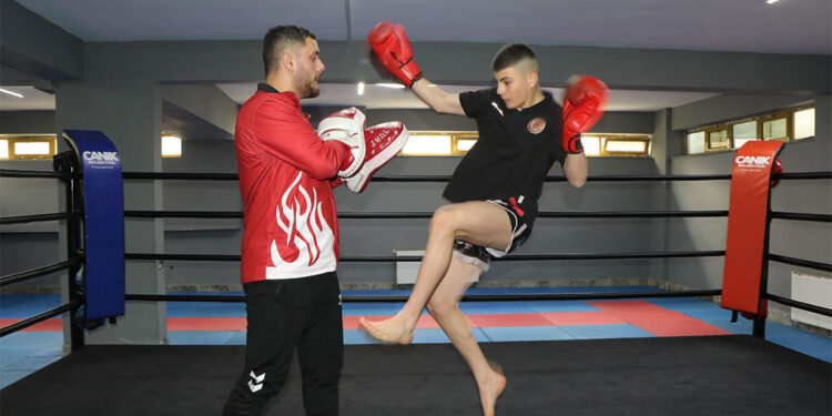 Muaythai sporcusu Yiğit Keskin'in hedefi dünya şampiyonluğu