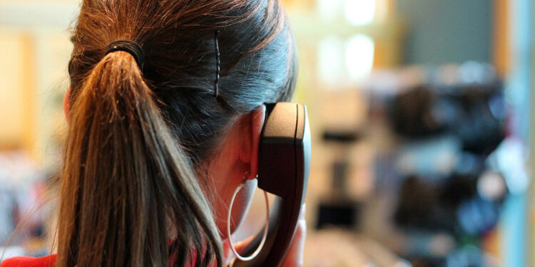 Acil servisi 2 binden fazla kez arayan kadına 5 yıl hapis