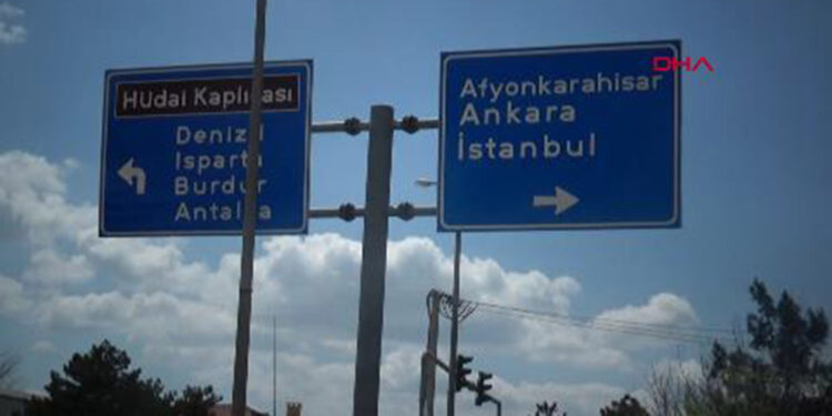 Afyonkarahisar-Antalya karayolunda trafik yoğunluğu