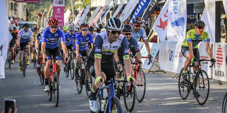Akra Gran Fondo’da pedallar, Kemer'de dönecek