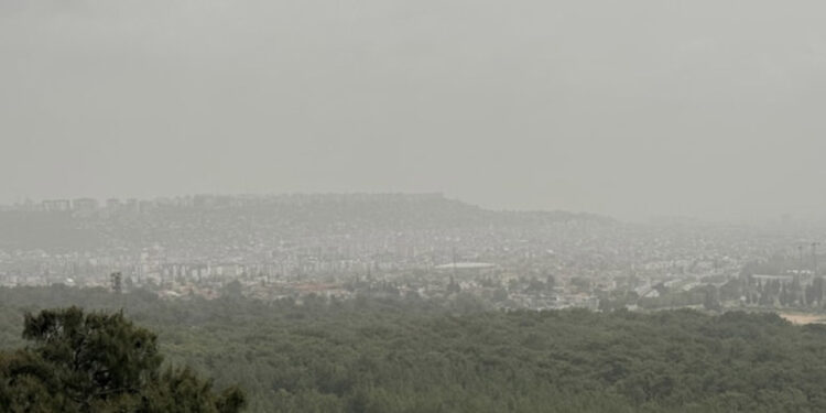 Antalya'da nem oranı yüzde 88’e ulaştı, kenti nem bulutları kapladı