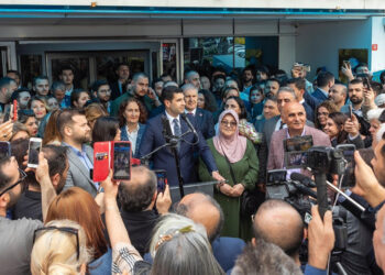 Avcılar Belediyesi'nde devir teslim töreni gerçekleşti