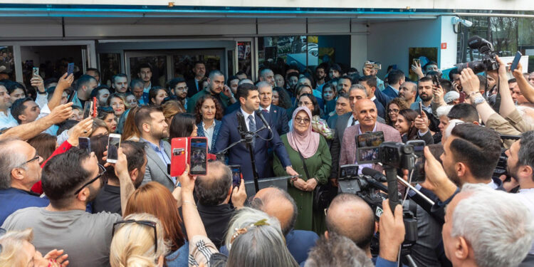 Avcılar Belediyesi'nde devir teslim töreni gerçekleşti