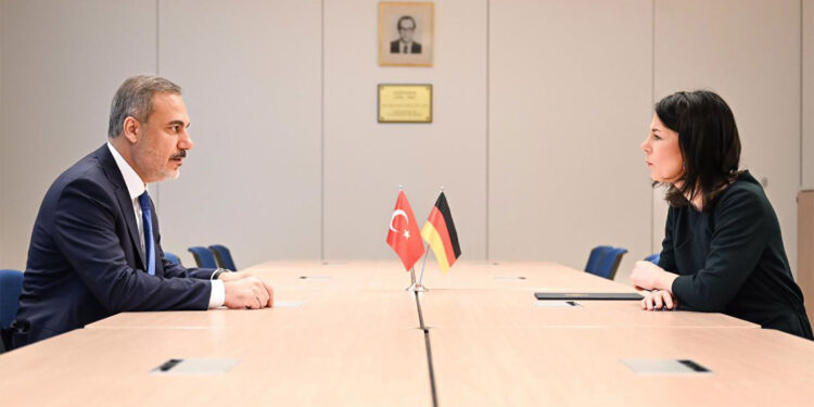 Hakan Fidan, Almanya Dışişleri Bakanı ile bir araya geldi