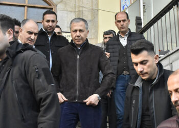 Kamyon, tanker ve çekicilere 24 saatlik yasak