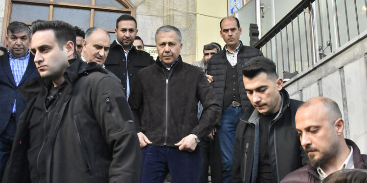 Kamyon, tanker ve çekicilere 24 saatlik yasak