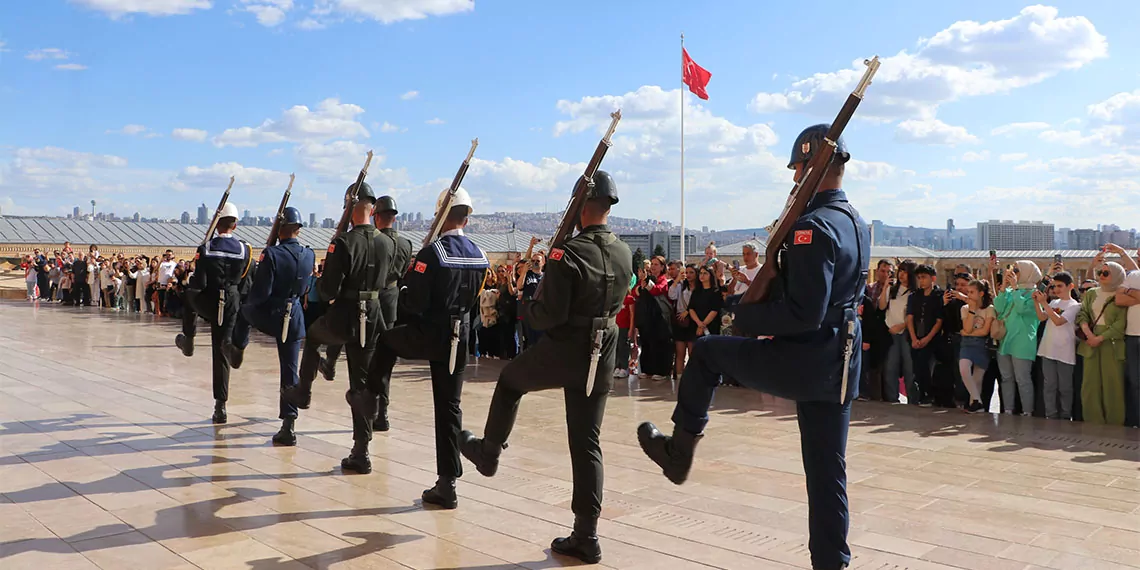 Bayram tatilinde anitkabire ziyaretci a 40202 3 - öne çıkan - haberton