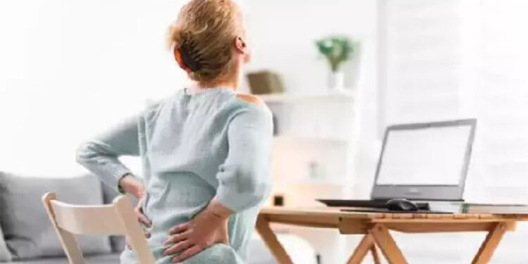 Bel ve boyun ağrıları için ‘sert zeminde yatma’ tekniğine dikkat