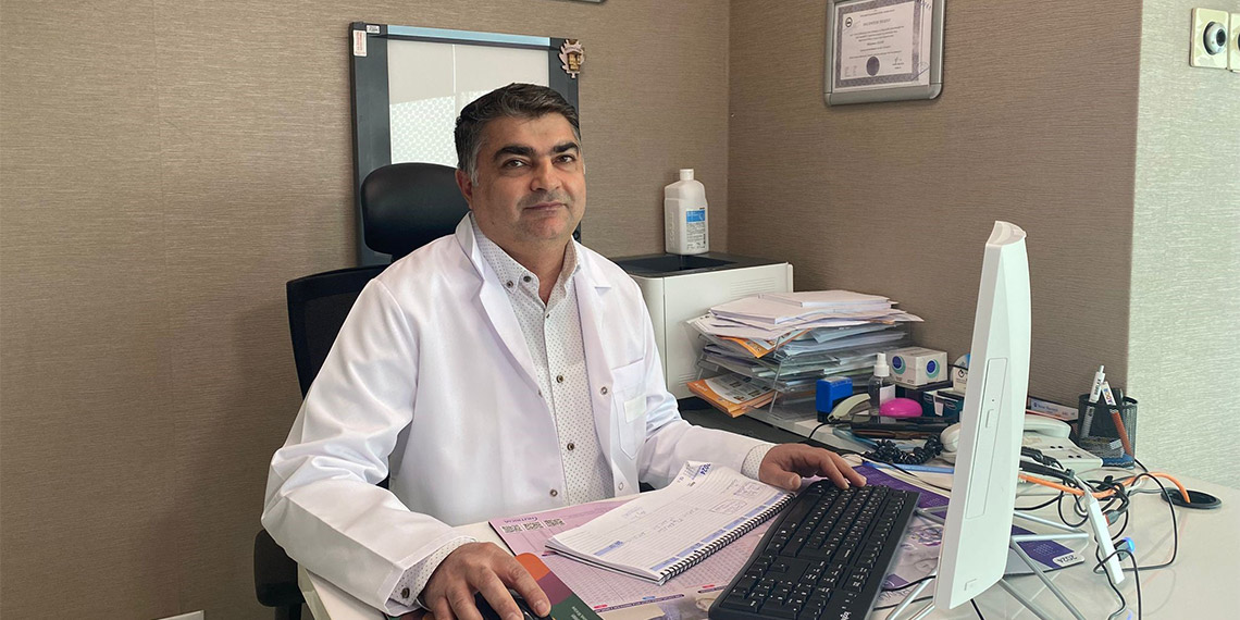 Çocuk Cerrahisi Uzmanı Prof. Dr. Süleyman Çelebi, “Hirschsprung (bağırsak felci) hastalığında sinir içeren hücrelerin, iki kız kardeşte birden bağırsakların aynı segmentinde görülmesine litaratürde ilk vaka, ilk kez rastladık” dedi.