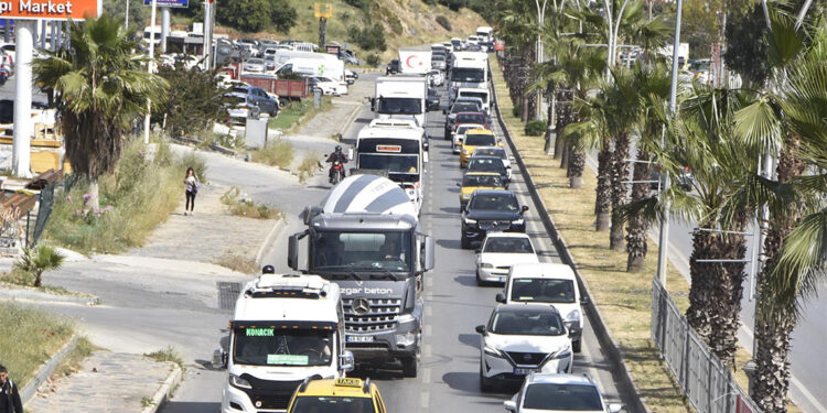 Bodrum'a son 48 saatte 30 binden fazla araç giriş yaptı