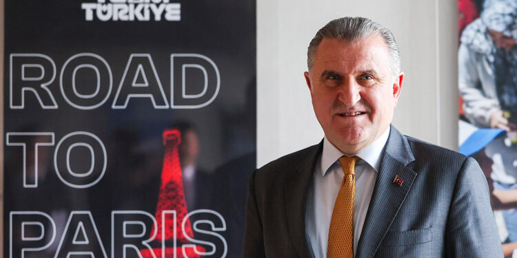 Bakan Bak: Paris Olimpiyatları için iddialıyız