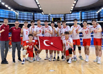 Bakan Bak’tan TVF Spor Lisesi erkek voleybol takımına tebrik