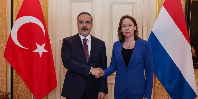 Bakan Fidan, Hollanda Dışişleri Bakanı ile görüştü