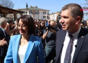 Başkan Orkun Ercengiz mazbatasını aldı