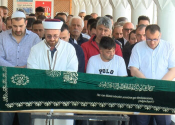 Batan geminin kaptanı son yolculuğuna uğurlandı