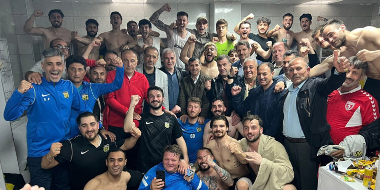 Bayburt Özel İdare Spor'da ligde kalmanın sevinci yaşanıyor