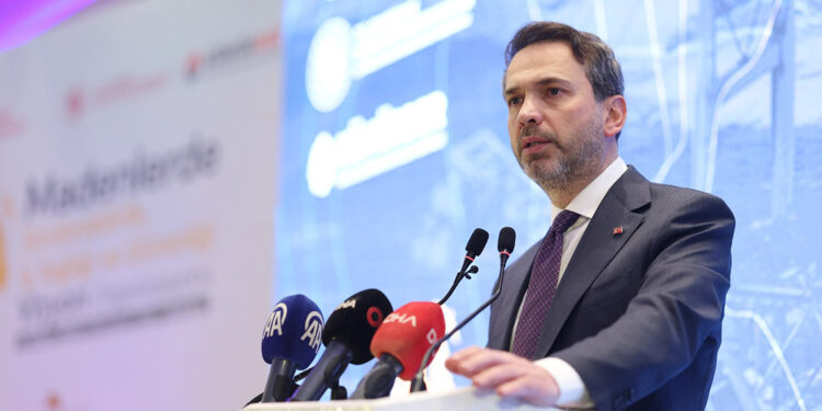 Bayraktar: Bu yıl 3 bin 225 maden ruhsat sahası denetlendi