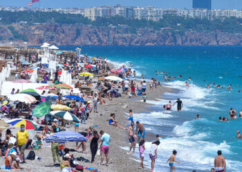 Bayram tatilinde en yoğun ilgi Antalya'da