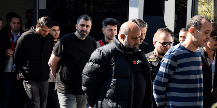 Beşiktaş'taki yangınla ilgili şüphelilerin ifadeleri ortaya çıktı