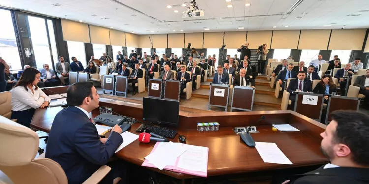 Beyoğlu belediye meclisi'nde yeni dönemin ilk toplantısı