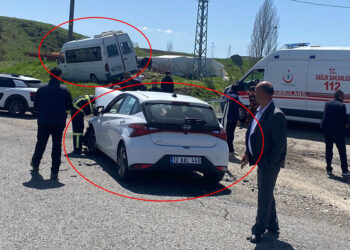 Bingöl'de minibüs ile otomobil çarpıştı: 7 yaralı