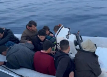 Bodrum'da 20 kaçak göçmen kurtarıldı