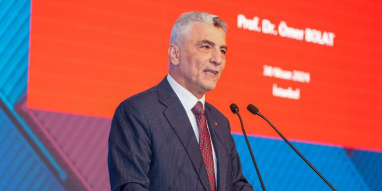 Bolat, İhracatta Türkiye Yüzyılı Zirvesi'nde konuştu
