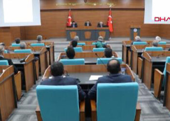 Burdur Valisi Türker Öksüz: Kentte 267 proje yürütülüyor