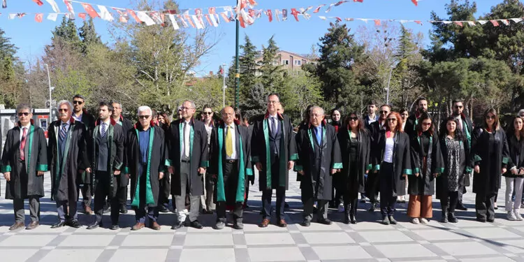 Burdur'da avukatlar günü töreni