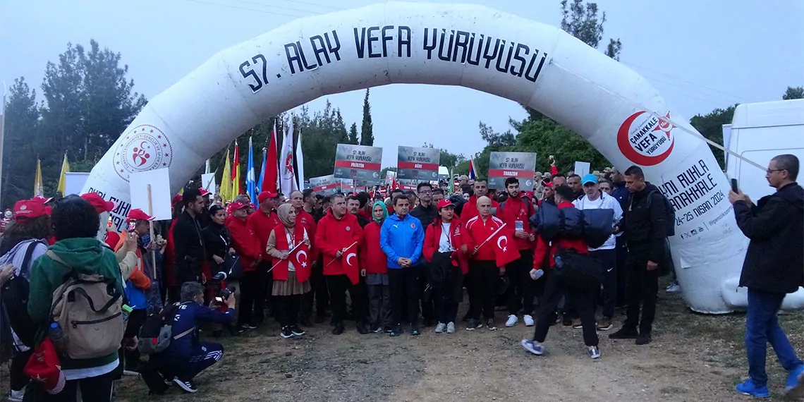 Canakkalede 57nci alaya vefa yuruyusu 44707 - yaşam - haberton