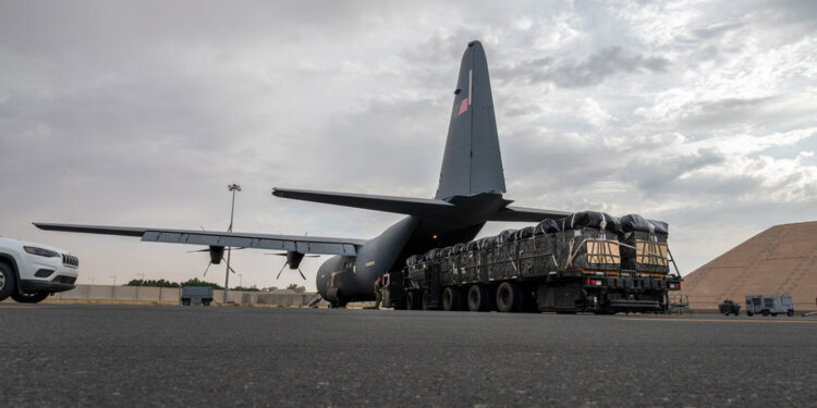 CENTCOM: Gazze'ye 50 bin gıda paketi ulaştırıldı