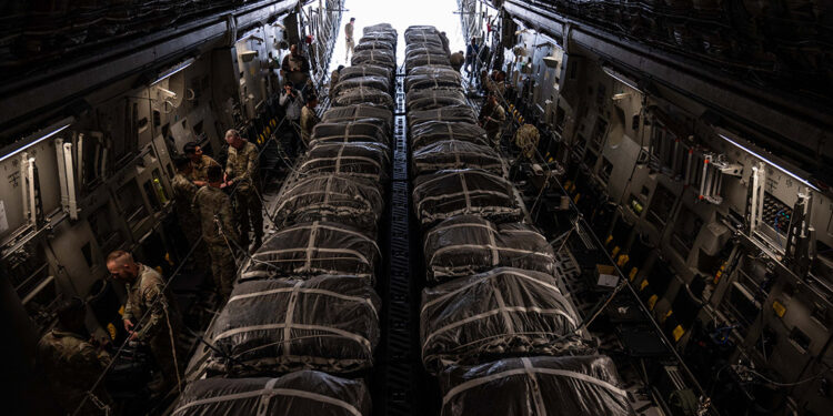 CENTCOM: Gazze'ye 50 bin gıda paketi ulaştırıldı