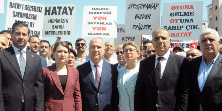 Hatay'da oy farkı 2 bin 735'e düştü