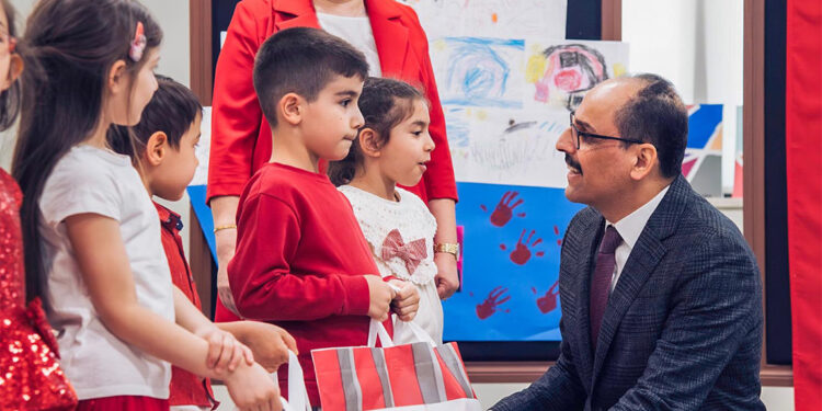 Çocuklar, MİT'i anlatan resim ve mektuplar gönderdi