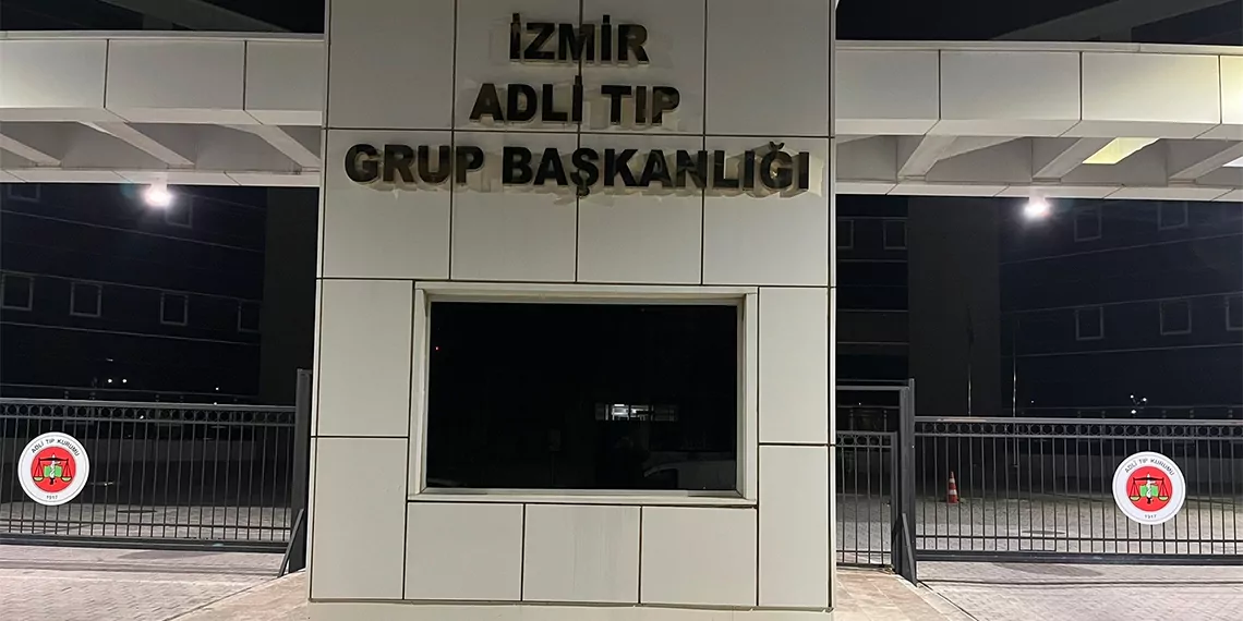 İzmir'in karabağlar ilçesinde, y. H. K. (16) ile a. K. (16) arasında sosyal medyada çıkan tartışmanın bir parkta, çocuk iki grup arasında kavgaya dönüşmesi sonucu ege hepbalıkçılar (16), 6 yerinden bıçaklanarak öldürüldü.  