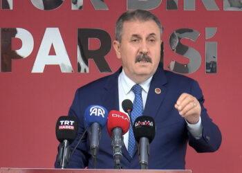 Belediye kadroları PKK sempatizanlarıyla doldurulmamalı