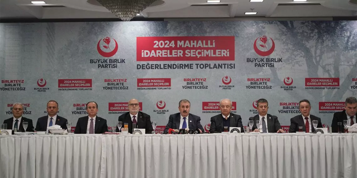 Büyük birlik partisi (bbp) genel başkanı mustafa destici, "ysk mazbatayı verme gerekçelerini hukuki açıdan kamuoyuyla paylaşmalı" dedi.