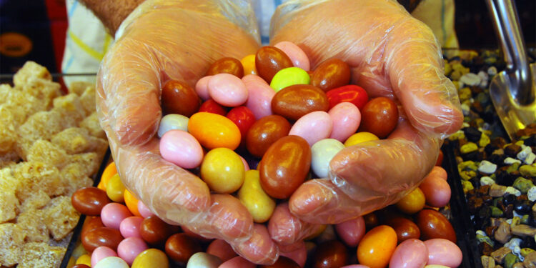 Diyabet hastaları bayramda ikramlıkları reddetmeyi bilmeli