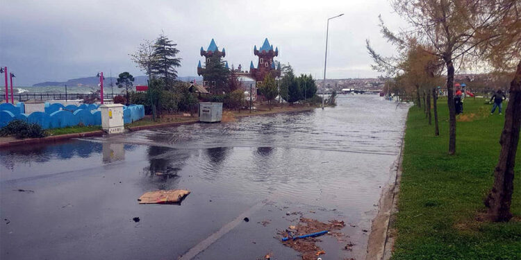 Şehir planlamaları kesinlikle afetlere göre şekillendirilmeli