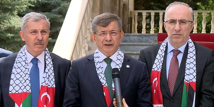 Davutoğlu'ndan Filistin Büyükelçisi Mustafa'ya ziyaret