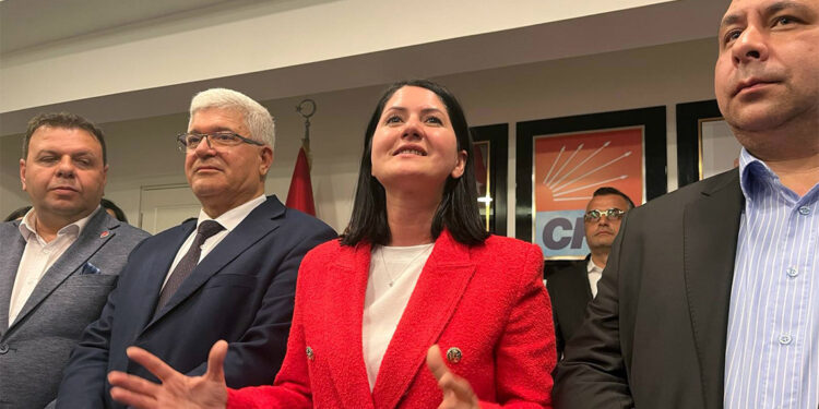 Edirne'nin ilk kadın başkanı CHP'li Filiz Gencan Akın