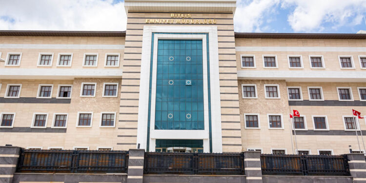 'Bombacı Mülayim' polis çıktı, gözaltına alındı