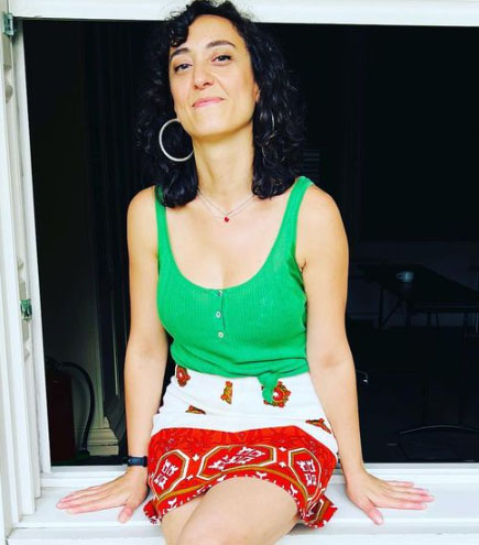 Çocuk Tiyatrosu konusunda yıllarca emek vermiş değerli tiyatro sanatçısı Elif Timuçin ile 23 Nisan'a özel röportaj yaptık.