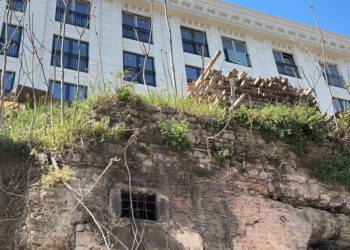 Eminönü'ndeki tarihi sarnıç hurda deposu oldu