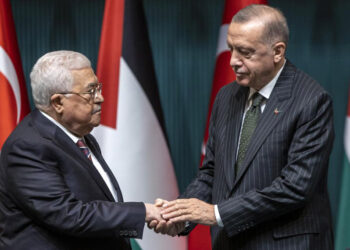 Erdoğan, Filistin Devlet Başkanı Abbas ile görüştü