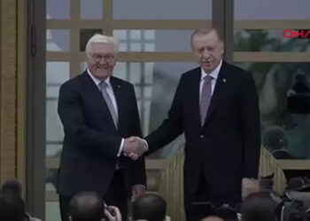 Erdoğan, Steinmeier'i resmi törenle karşıladı